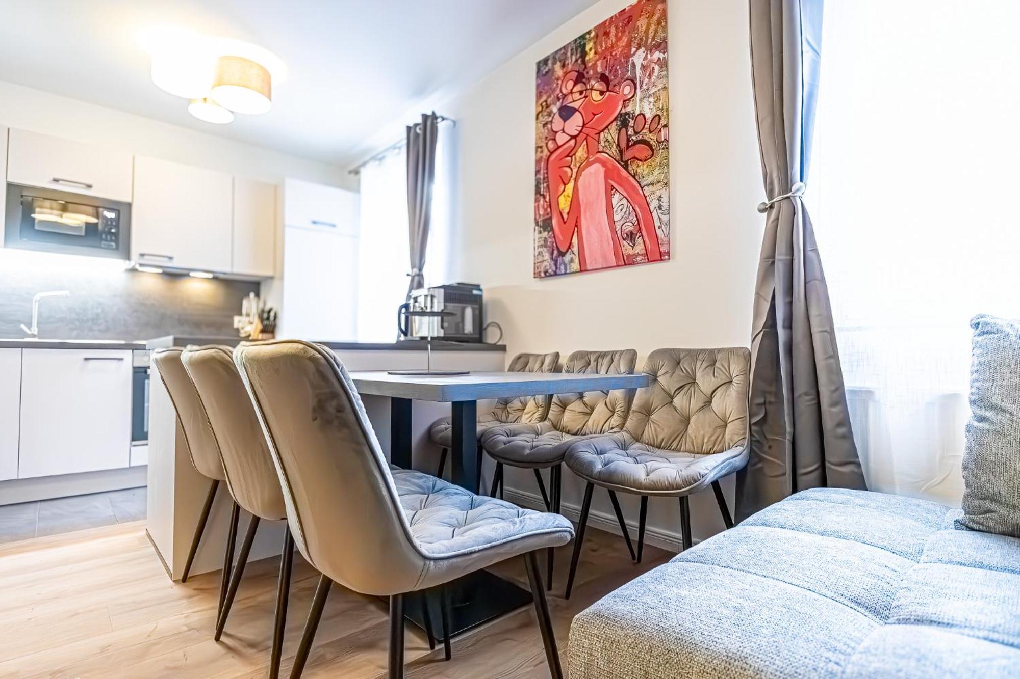 Charming 1Br And 1Lr Apt Modern Design Donaustadt Vienna Exterior photo