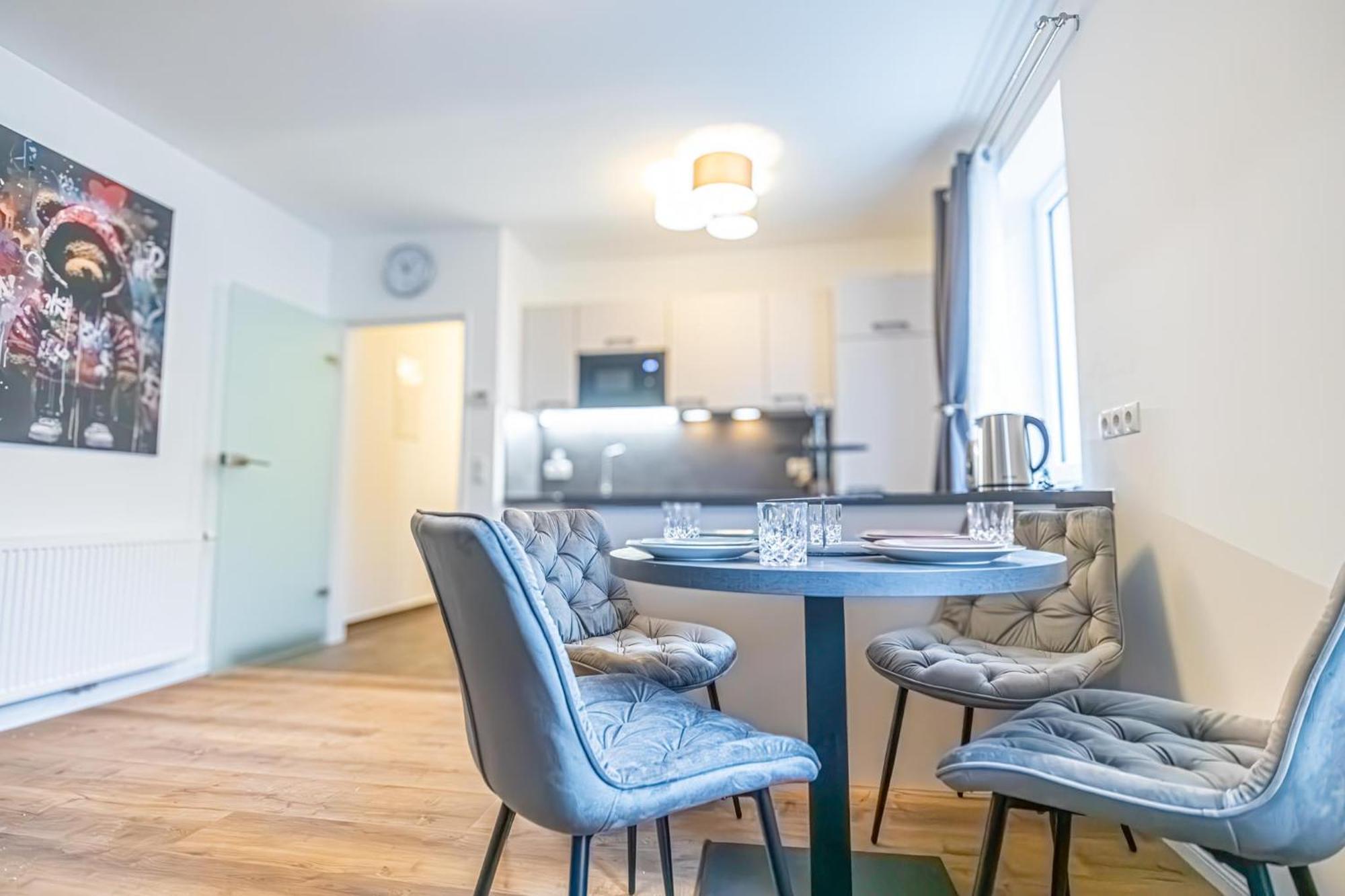 Charming 1Br And 1Lr Apt Modern Design Donaustadt Vienna Exterior photo